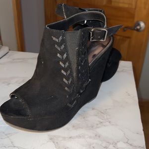 Carlos Santana Wedges! Practically New*